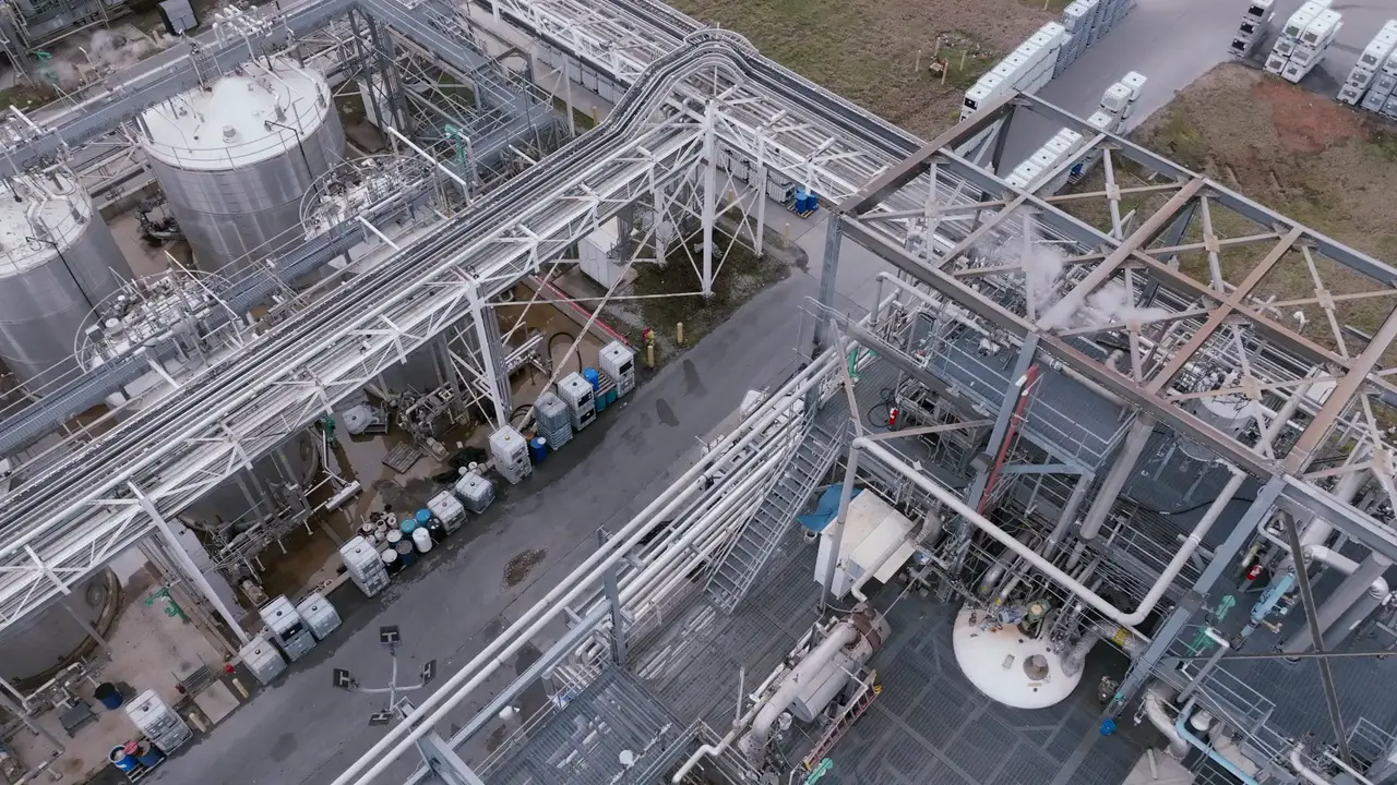 Renewable equipment as project cargo