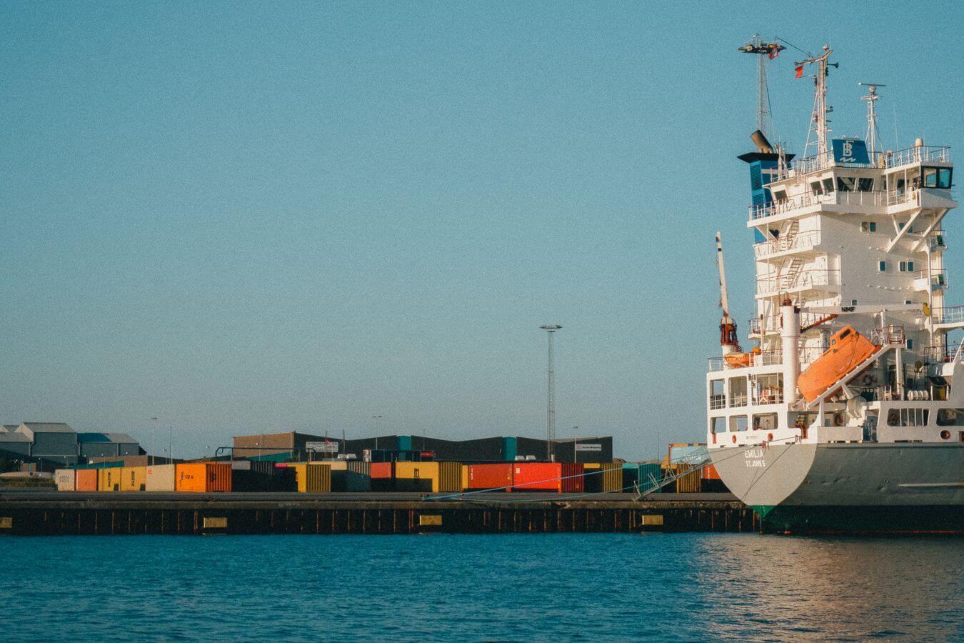 Bulk carrier alongside a berth